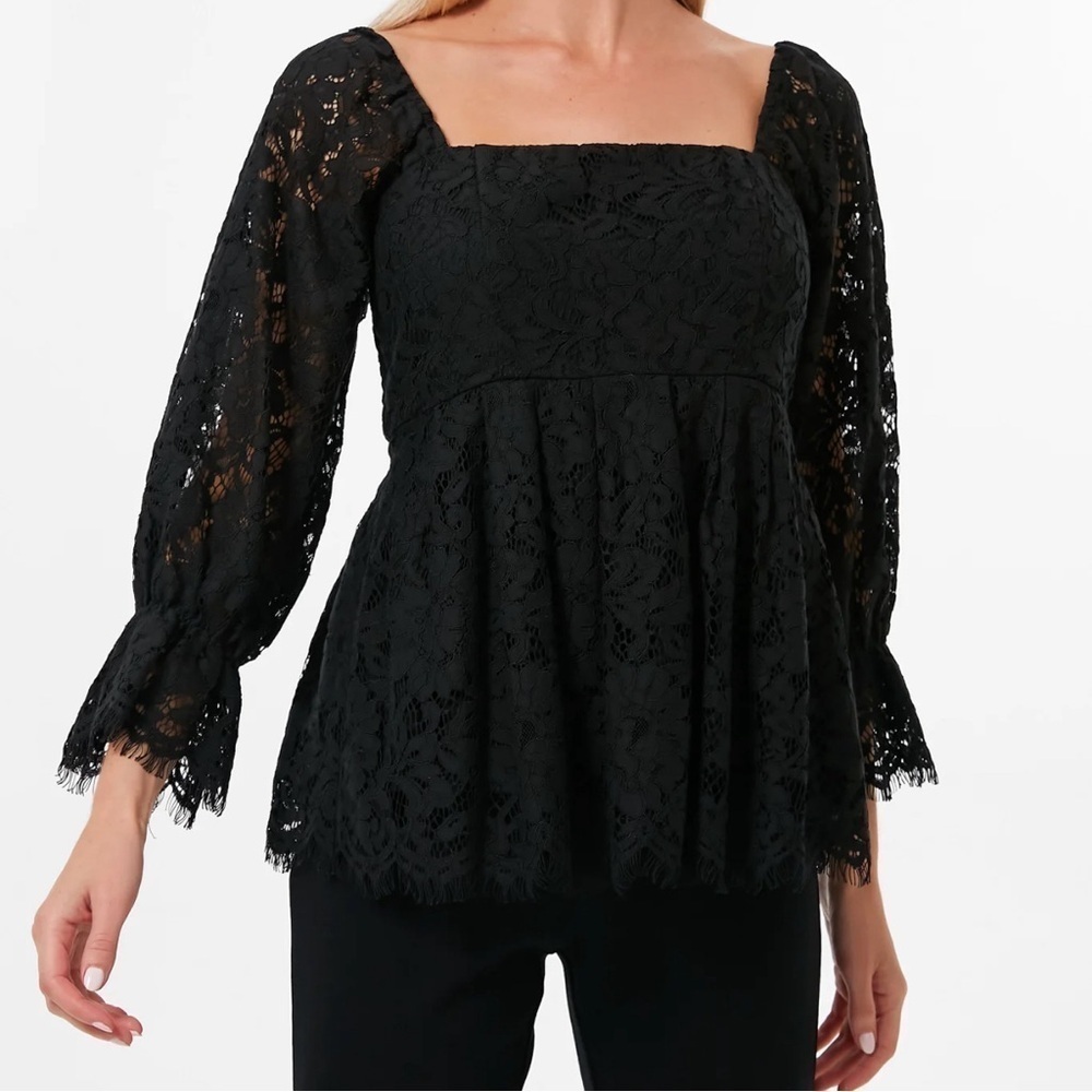 Pomander Place black lace top, small